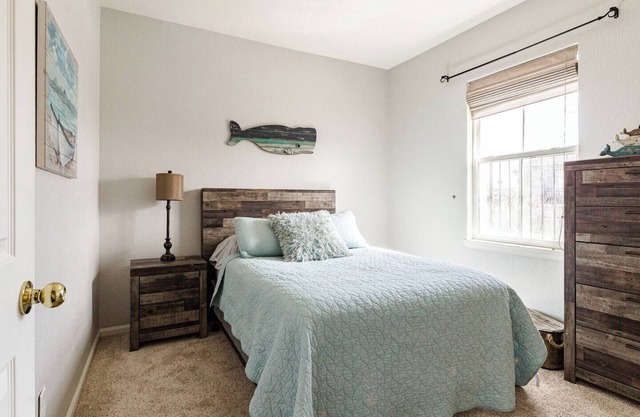 Large Private Saddle Rock Condo with a 2 car Tandem Garage