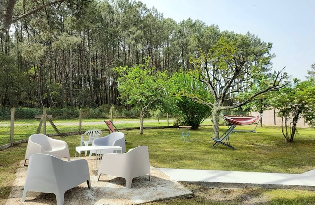 Large renovated holiday villa, quiet with garden.