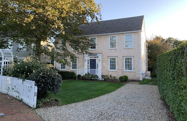Large, Renovated Naushop Home, Perfect for 1 or 2 Families!