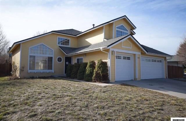 LARGE ROOMY FIVE BEDROOM RENO HOME NEAR CASINO'S AND THE SPARKS MARINA