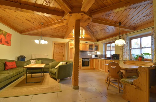 Large vacation apartment (110sqm) with 3 bedrooms and 2 balconies