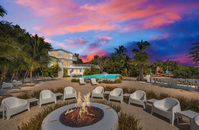 Largo Manor Summary: