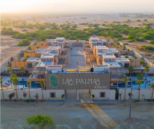 Las palmas resort