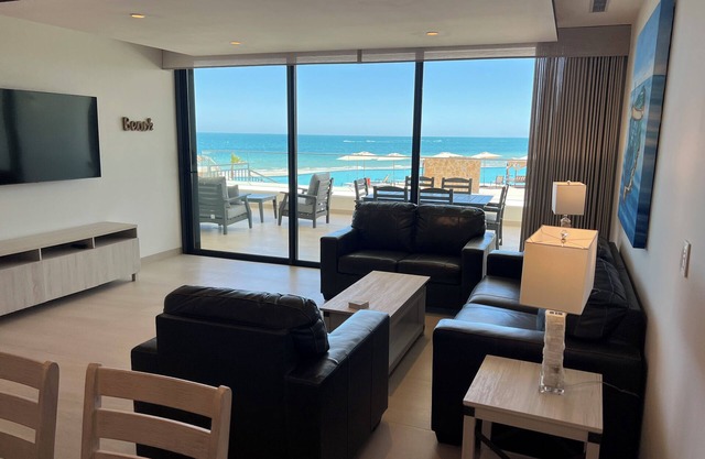Las Palomas BRAND NEW, Ground Floor, Phase 3 Condo!