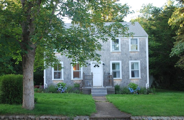 Last Minute - Reduced Rates - AC, Family friendly, Walk to Town, Beach, Ferry
