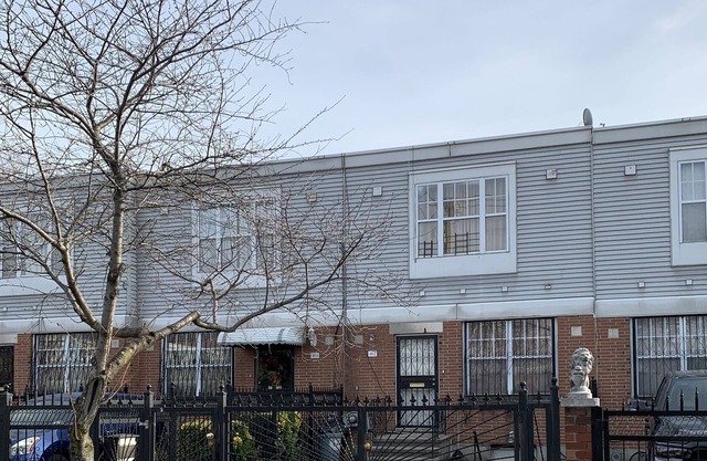 Latisha house