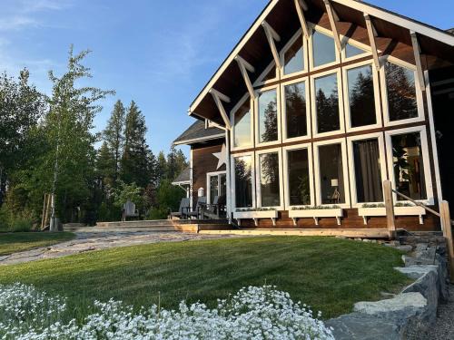 Lay Back Lodge