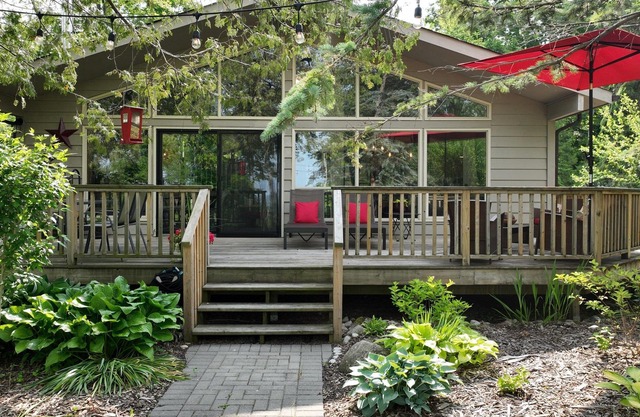 Lazy Days-LakeView charm