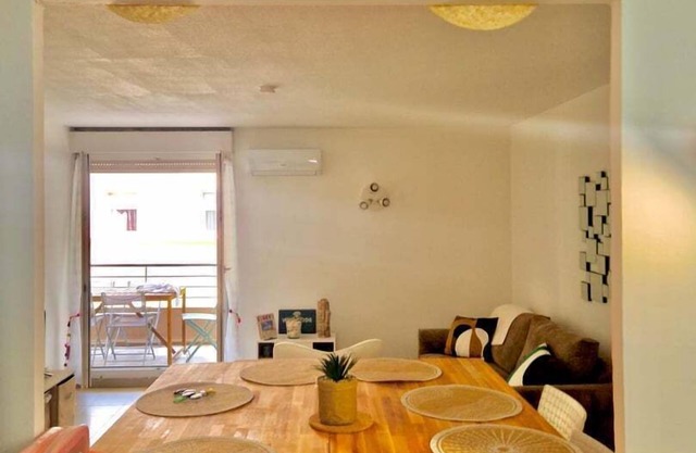 Le 14, 2 bedrooms, A/C, comfort, near highways