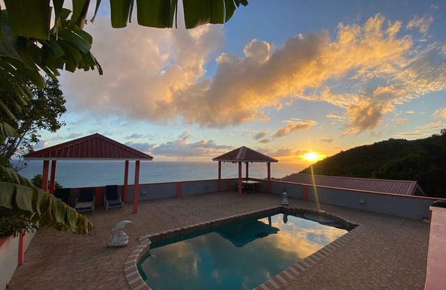 LE BLANC HIDEAWAY 3 MINUTES FROM BEACH