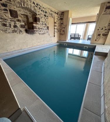 le domaine du bez gite de la grise piscine sauna hammam spa