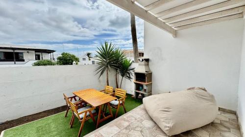 Le Family Palms Private Oasis with Terrace & BBQ
