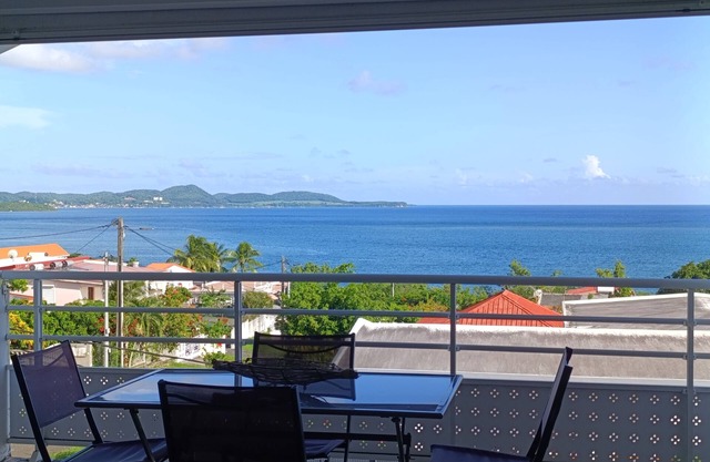 Le Lagon 11 - Large T2 Sea and Bay View - SAINTE LUCE