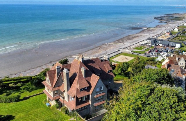 Le Nid des Falaises, au bord de la plage