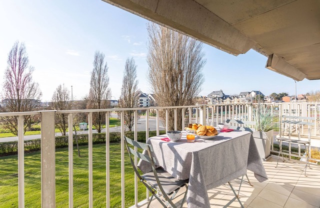 Le P'tit Idéal - Two Bedroom Apartment, Sleeps 4