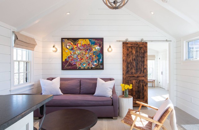 Le Petite- Newly renovated/Modern