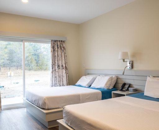 Leelas Villa Inn Flesherton
