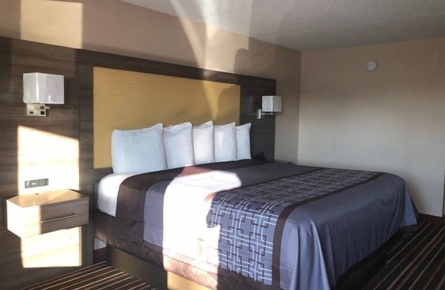 Legacy Inn Sumner