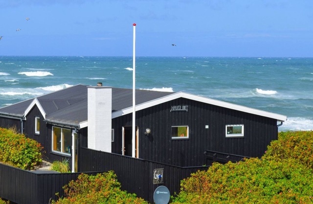 "Legolas" - 50m from the sea by Interhome