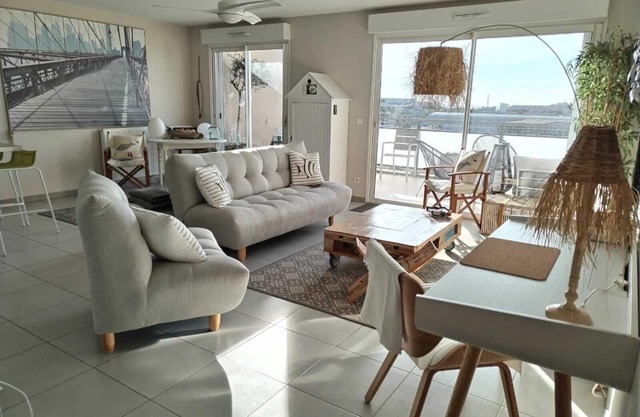 Leisure at sea in a penthouse fully equipped