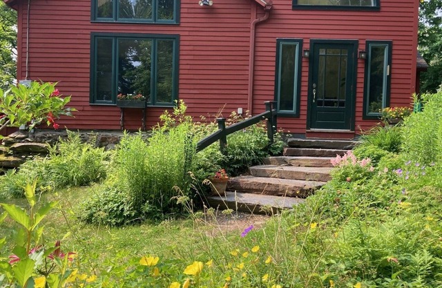 Lenox /Stockbridge Charming Home