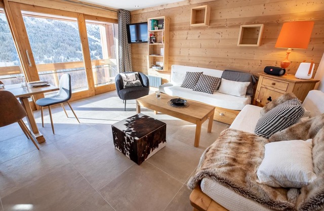 Les 3 Marches A1 nice refurbished apartment in Morel