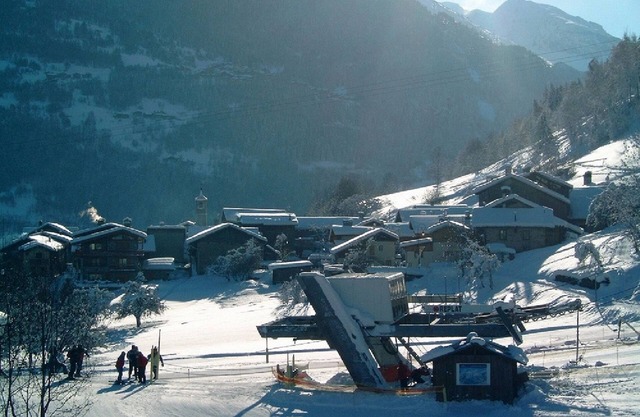 LES ARCS PARADISKI resort apartment in a chalet at the foot of the slopes