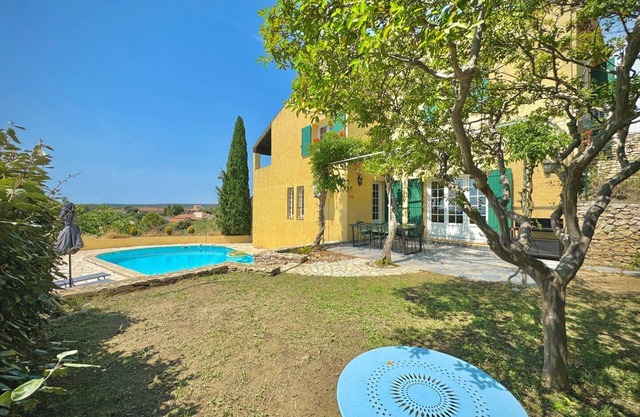 Les Hauts de Bezouce, Spacious and Game Room