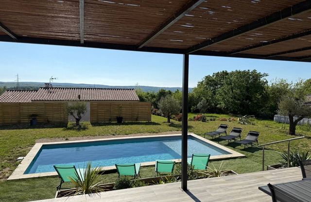 Les Lauriers Roses - Maison climatisée avec piscine