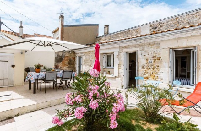 Les Rosiers by Interhome