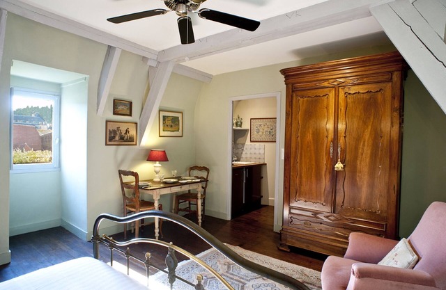 Les Suites sarladaises, The Caladrius suite