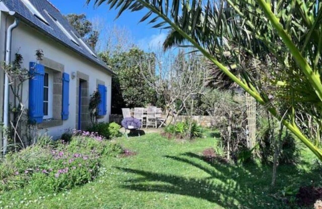 Les volets bleus - Renovated penty near La Palue!