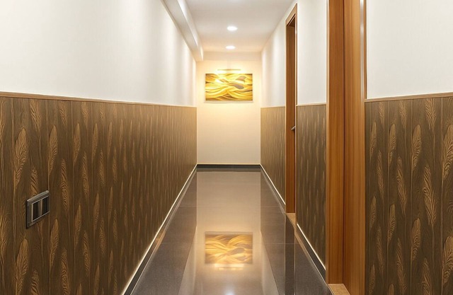 Let'stay- Sector-70 Noida