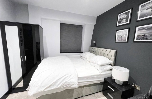 Letzi private en-suite, North Harrow.