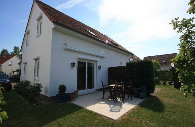 Leuchtturmstraße house 27, only 150 m from the beach - Leuchtturmstraße 31