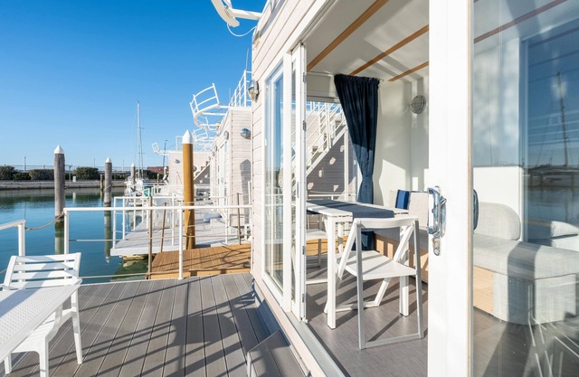 Levante 7 - Nomastay House Boats