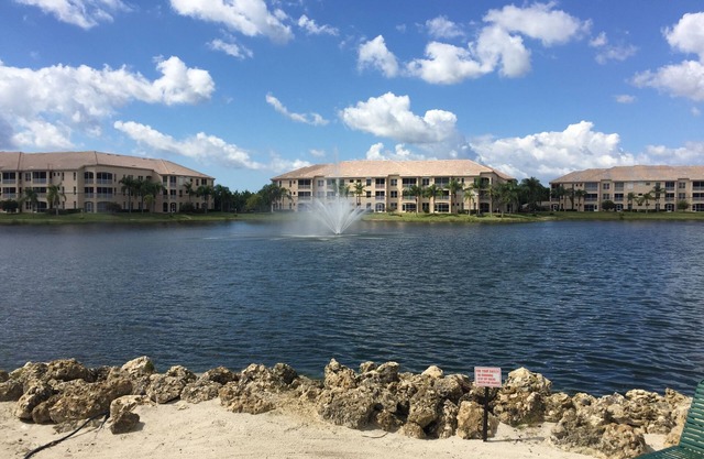 Lexington Country Club - Lake Village - Tennis/Golf Pool