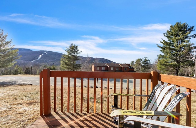 Lies 18n - Cozy & Scenic Mountain Retreat 3 Bedroom Townhouse by The Summit at Gore Mountain