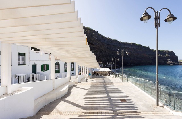 Lightbooking Studio San Marcos with sea views