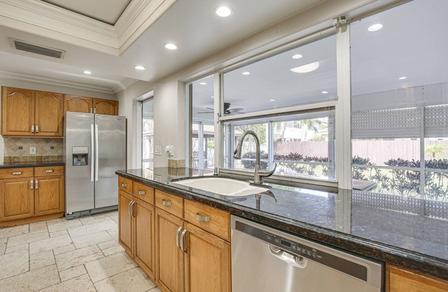 Lighthouse Point Home w/Patio - 3 Mi to Beach!