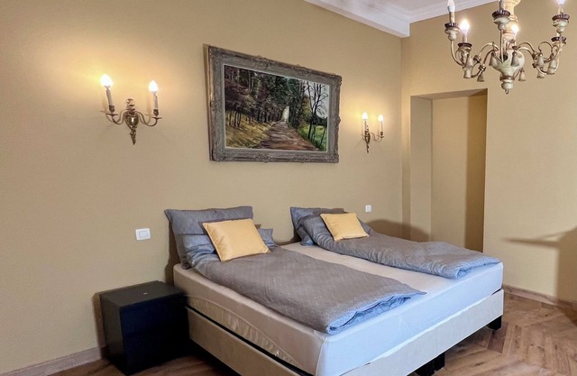 like in the middle ages bed & breakfast with WiFi in charming Brugge