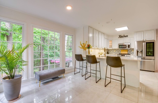 Lilburn Home w/Deck, 20 Mi to Downtown Atlanta!