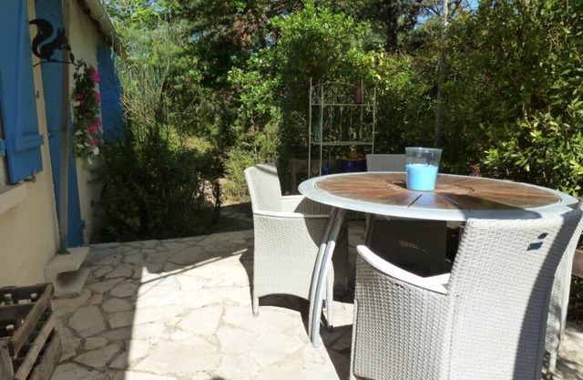 Lilliputienne - Two Bedroom Resort, Sleeps 5