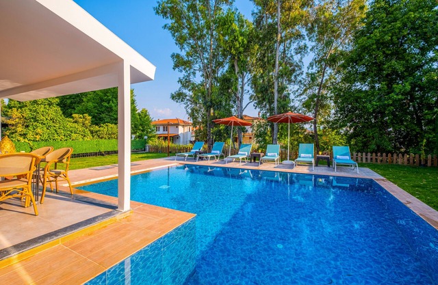 Lilly Villa 2
