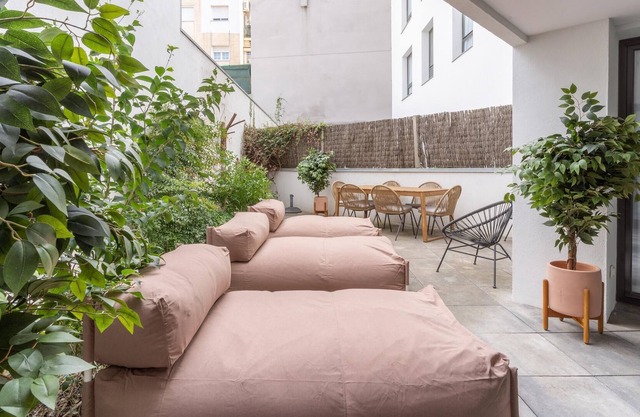 limehome Barcelona Rector Triadó|2-BR Apt+terrace