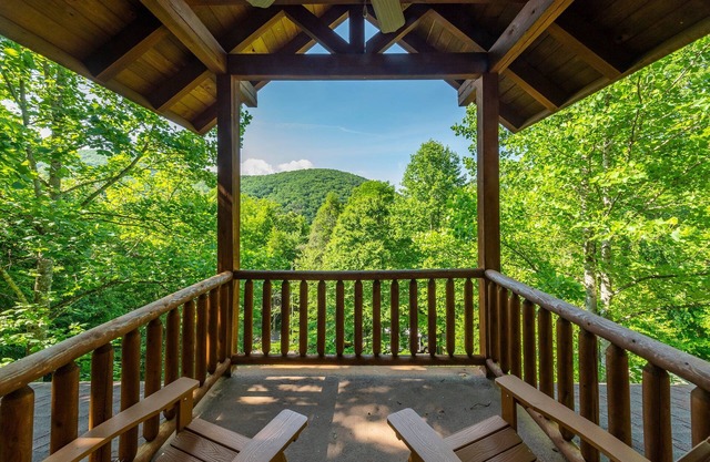 Linger Longer Lodge | Spacious Home in Beautiful Montreat With Mountain Views!