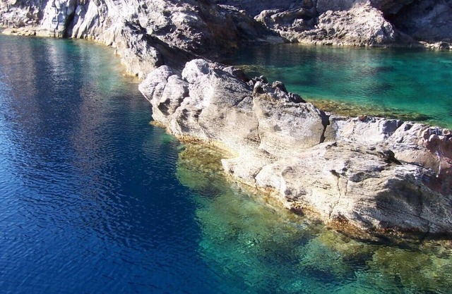 LIPARI -Apartment located on the beach with a view of Panarea and Stromboli