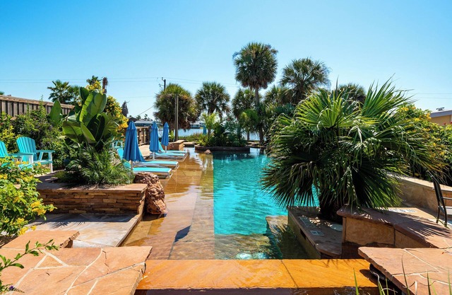 Little Bay Club