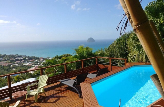Little corner of paradise seen on the diamond rock. Nice benefits
