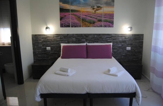 Little Gardens Guest House - Lavender Room